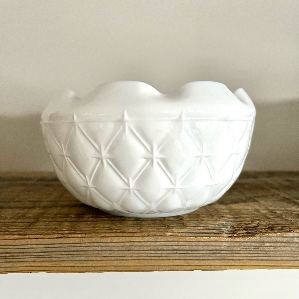 Vintage Indiana Glass Milk glass Bowl